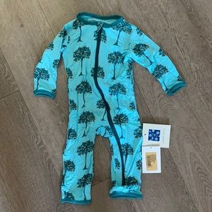 Kickee pants layette zipper